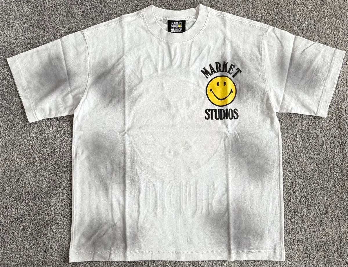 PRE- ORDER SMILEY LOCKUP T-SHIRT SHIPS 7/15/26