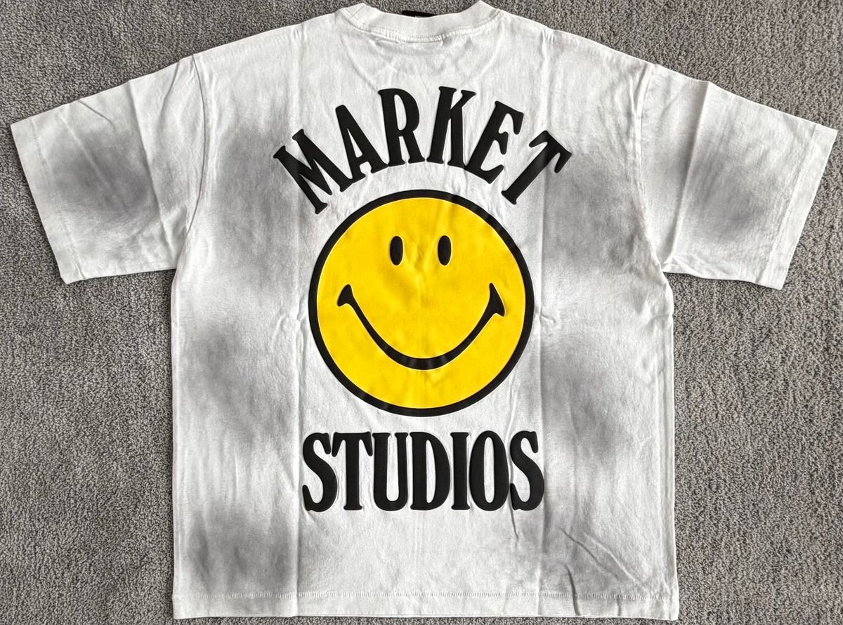 PRE- ORDER SMILEY LOCKUP T-SHIRT SHIPS 7/15/26