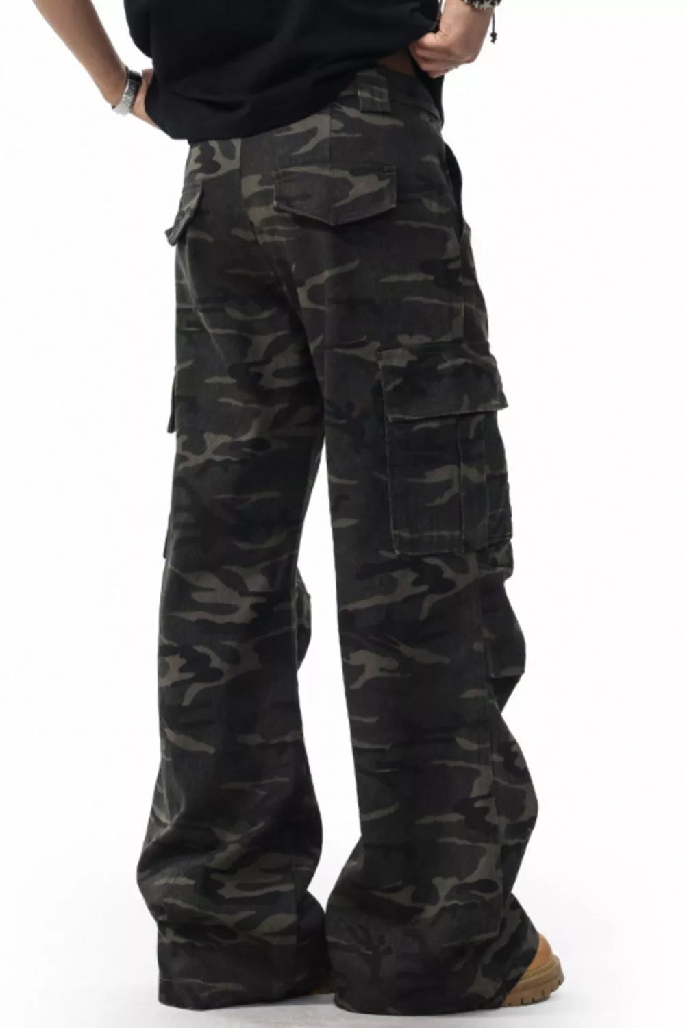 Men' s Relaxed Fit Camo Cargo Pants
