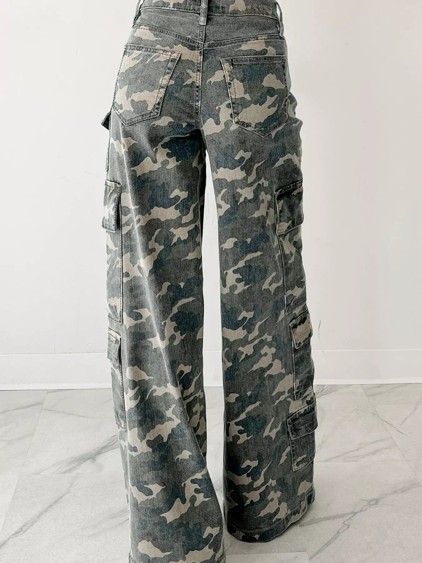 Camo Print Wide Leg Cargo Jeans