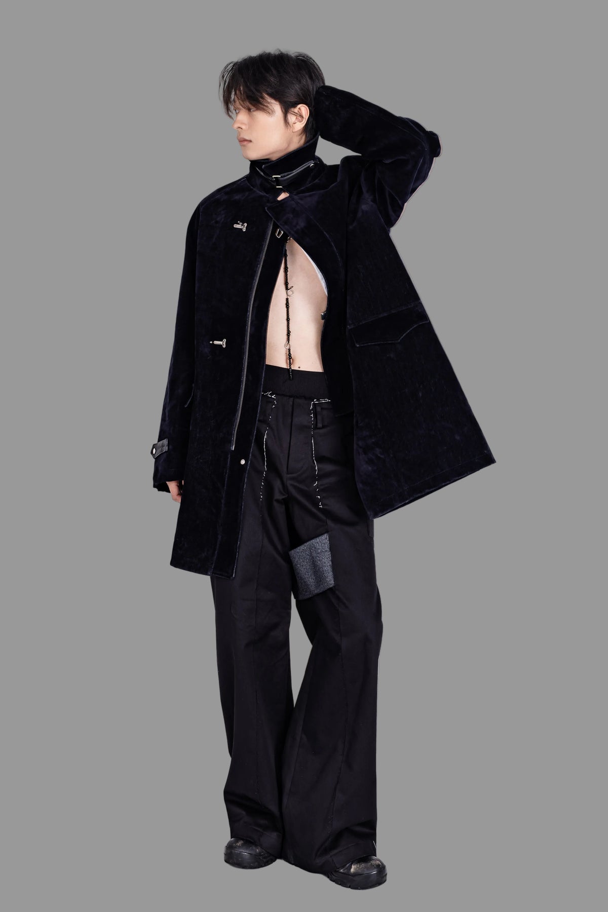 LEATHER-TRIMMED WASHED DENIM VELOUR COAT