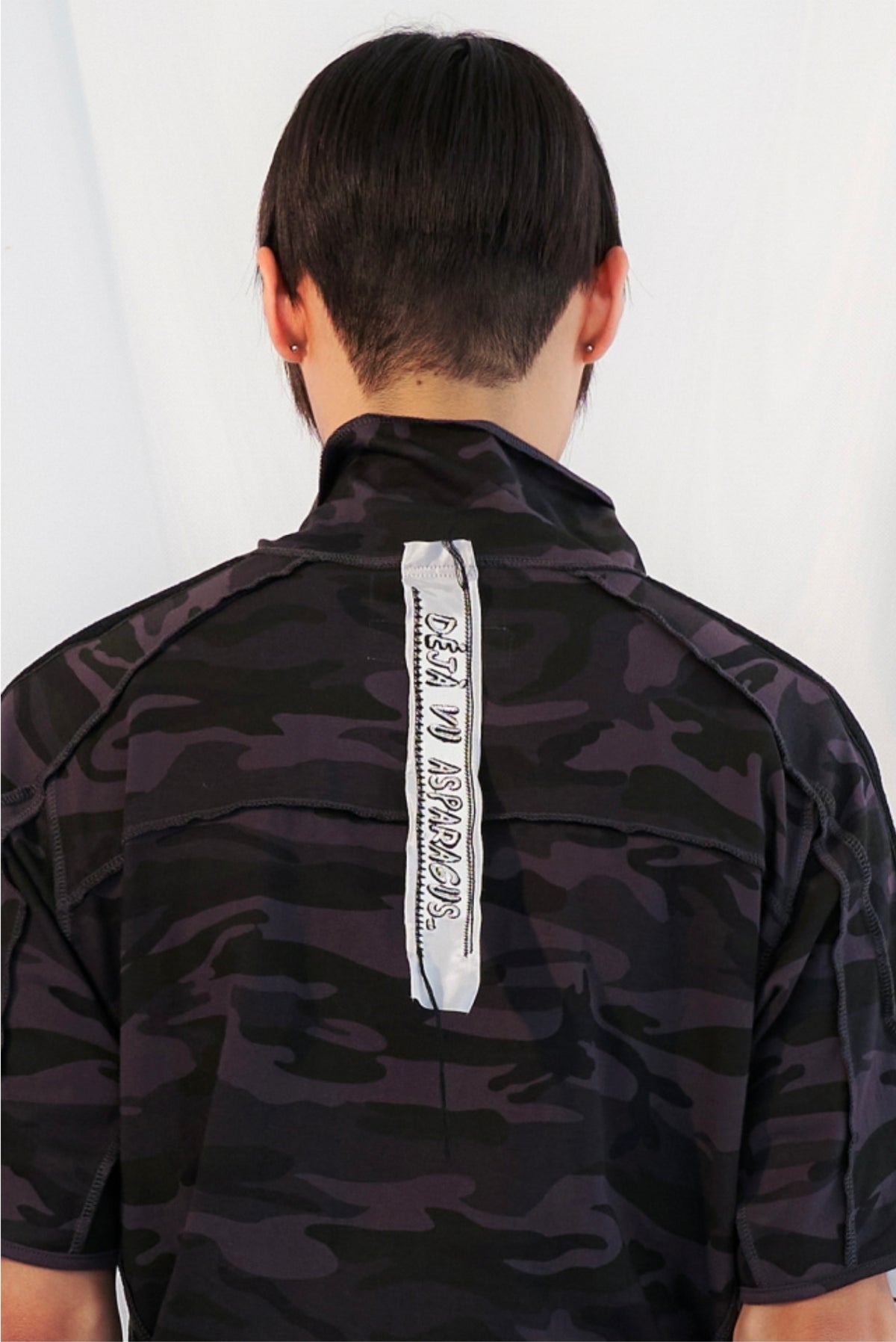 Inside out high neck zip t-shirt