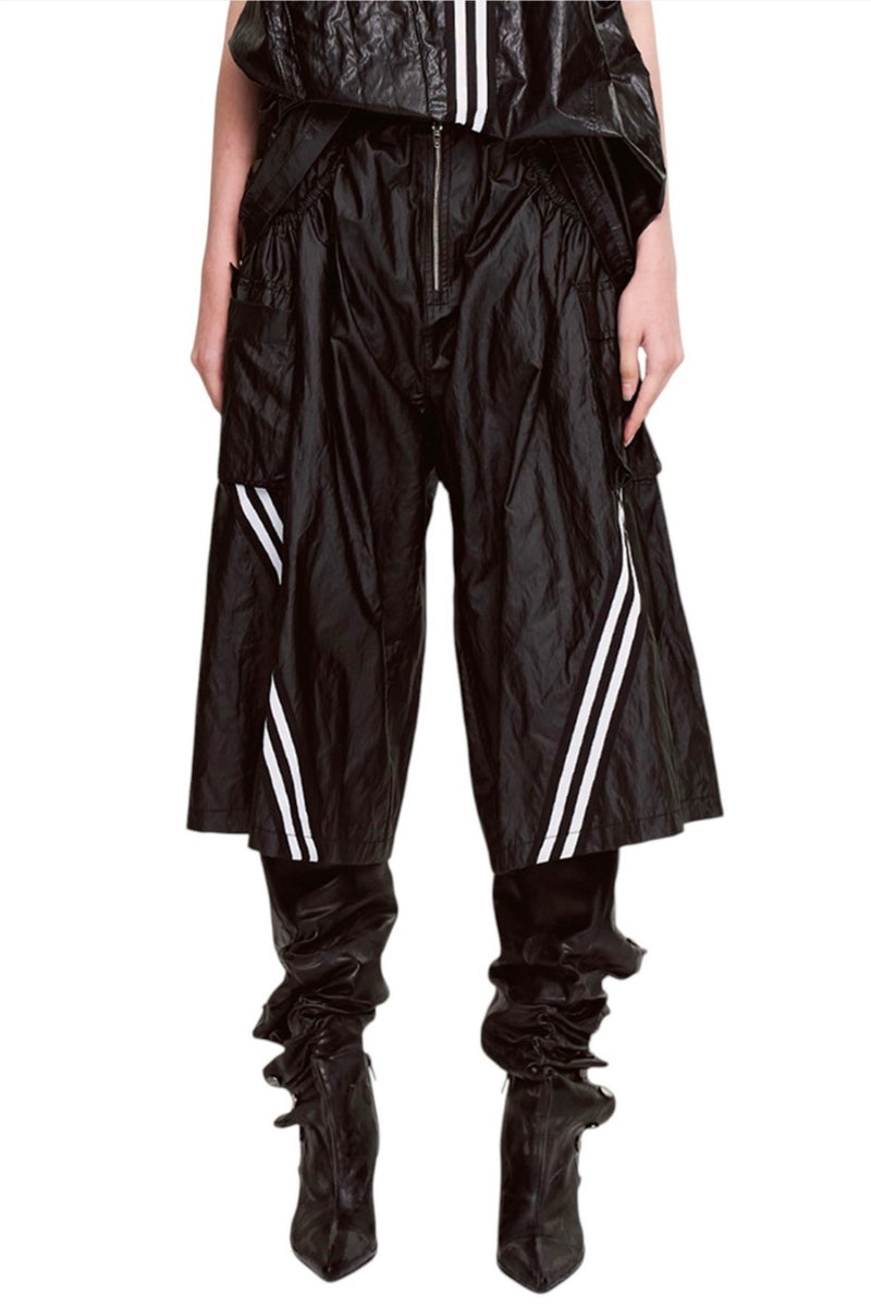 PLEATED POCKET MID PANTS LEATHER