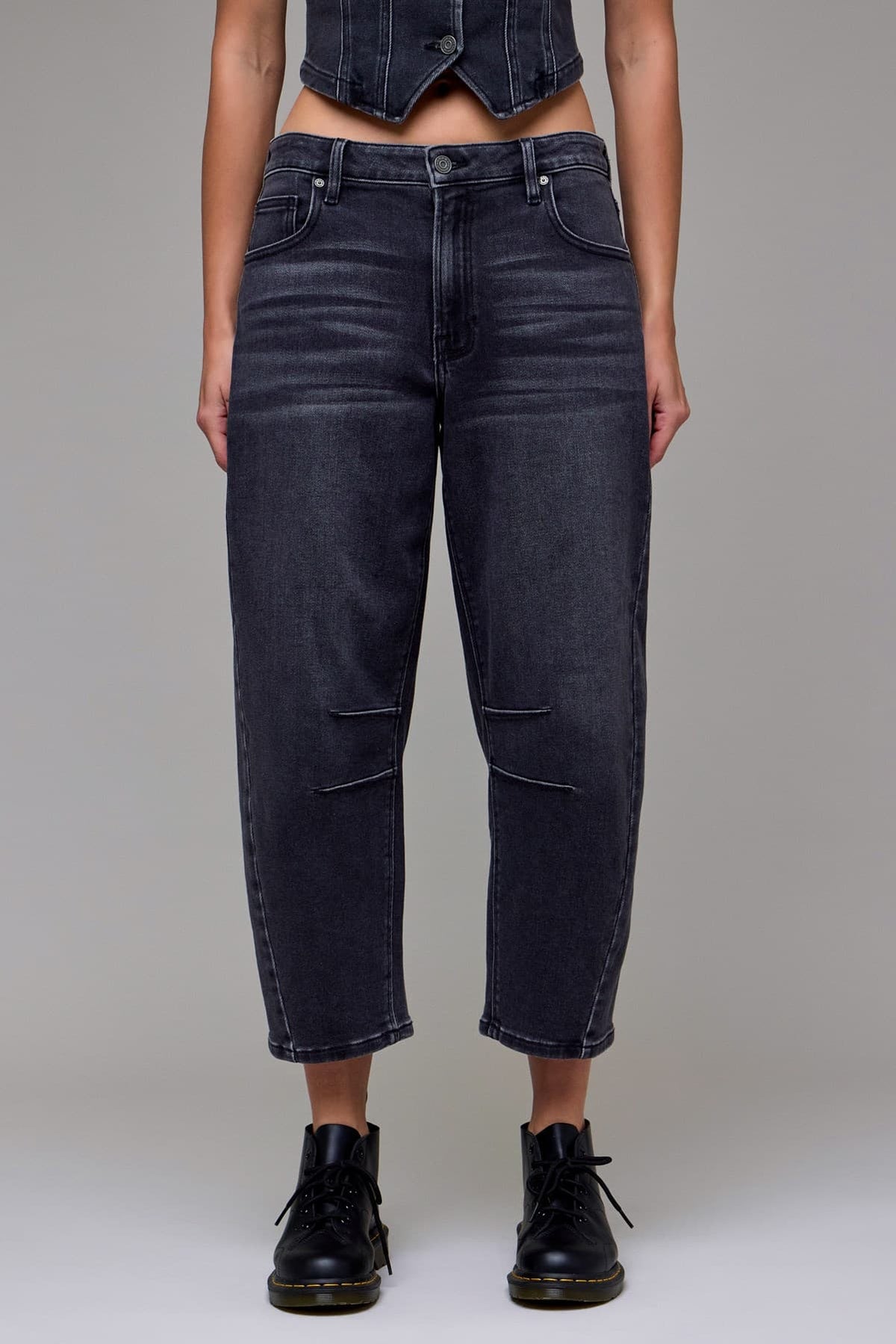 SAMMIE Medium Grey Stretch Cropped Barrel Jean