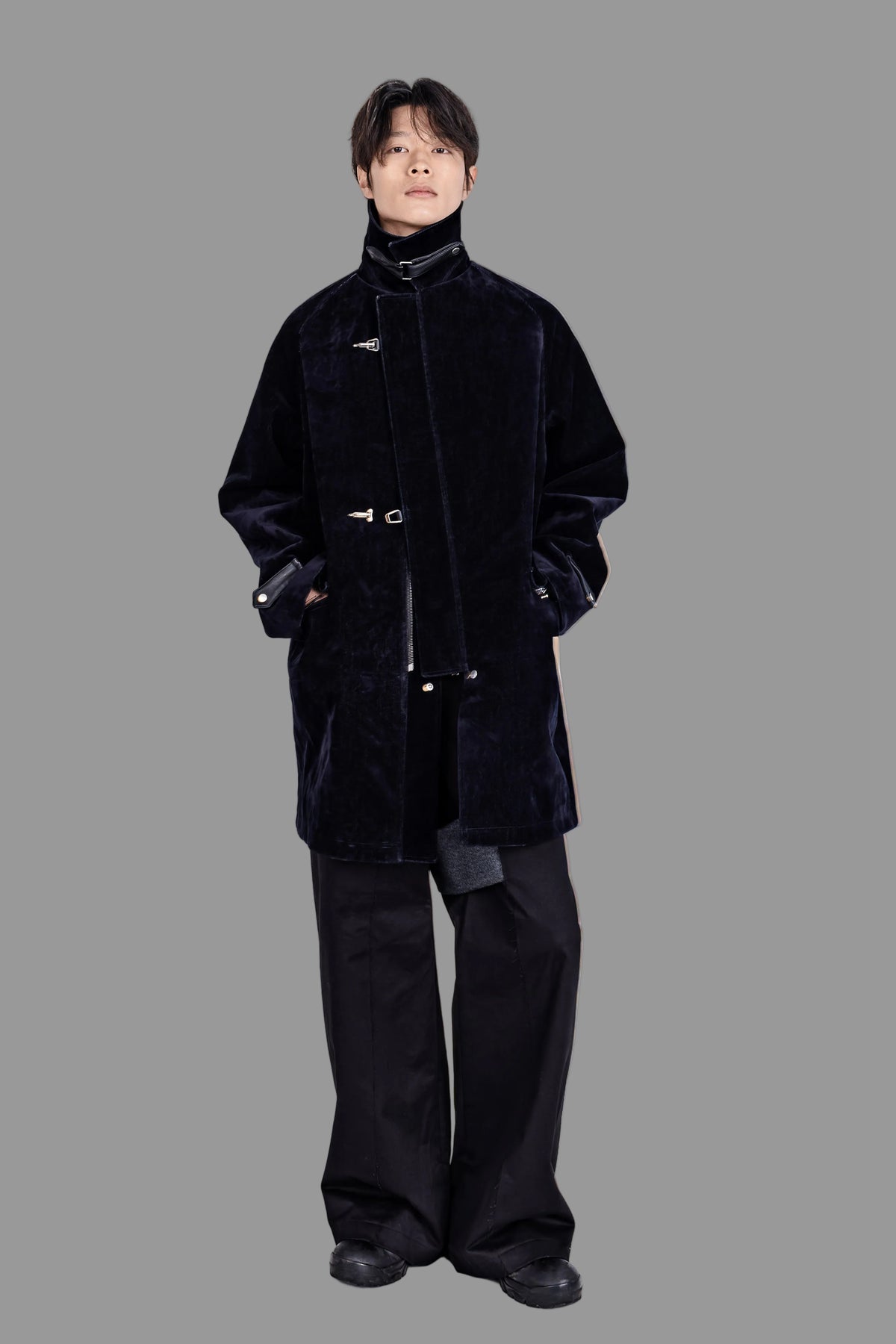 LEATHER-TRIMMED WASHED DENIM VELOUR COAT
