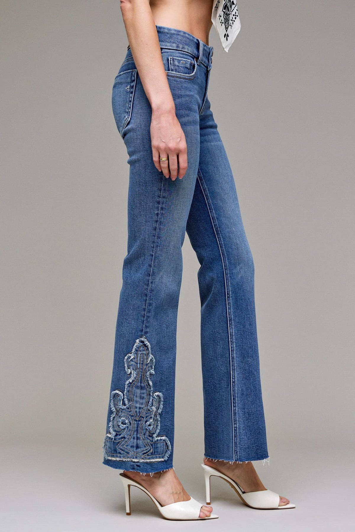 APPLIQUE FLARE