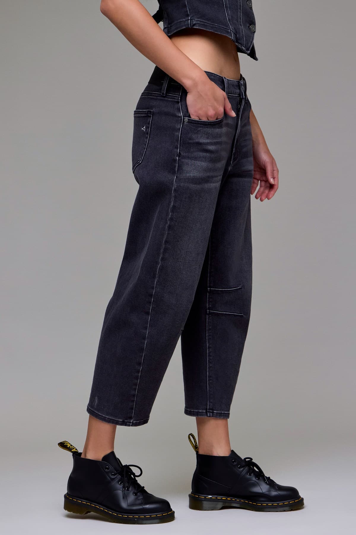 SAMMIE Medium Grey Stretch Cropped Barrel Jean