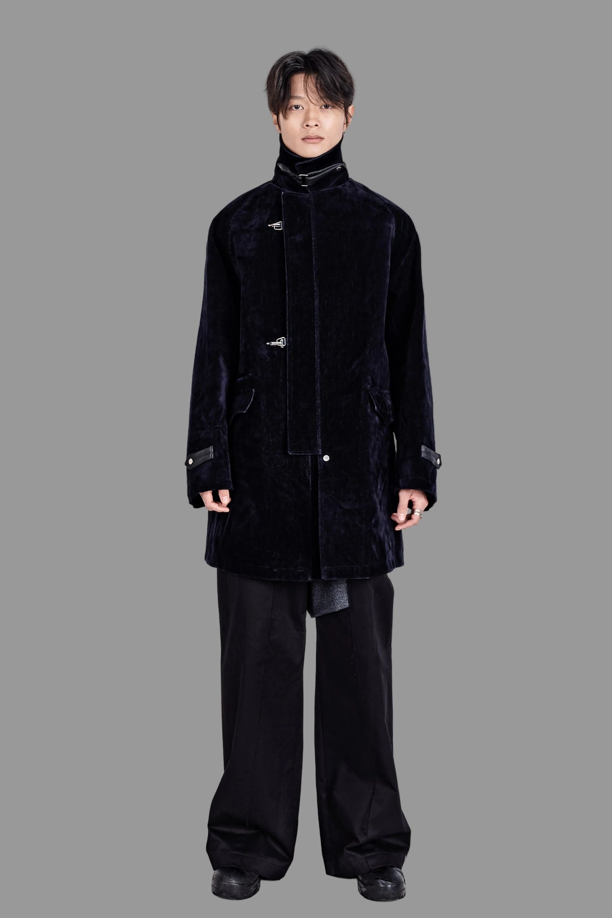 LEATHER-TRIMMED WASHED DENIM VELOUR COAT
