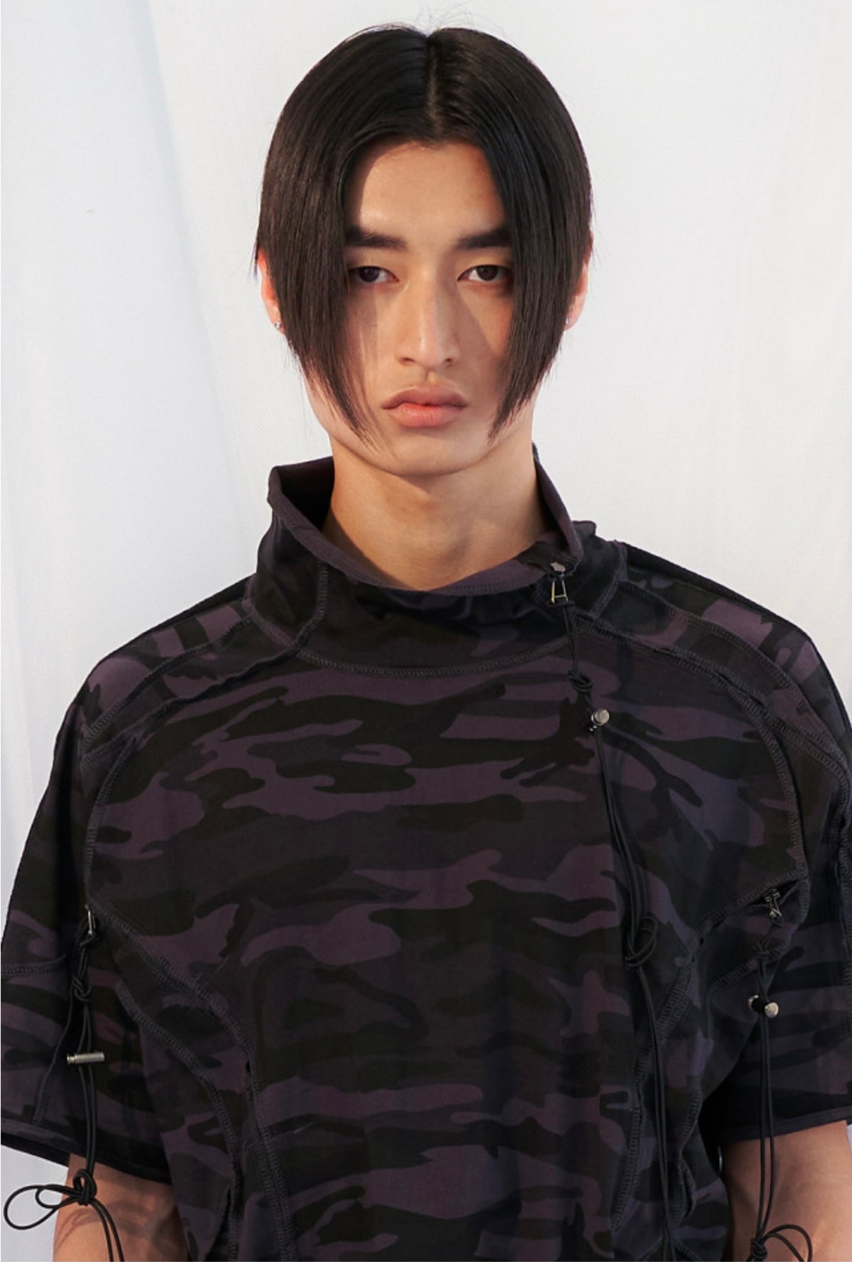 Inside out high neck zip t-shirt