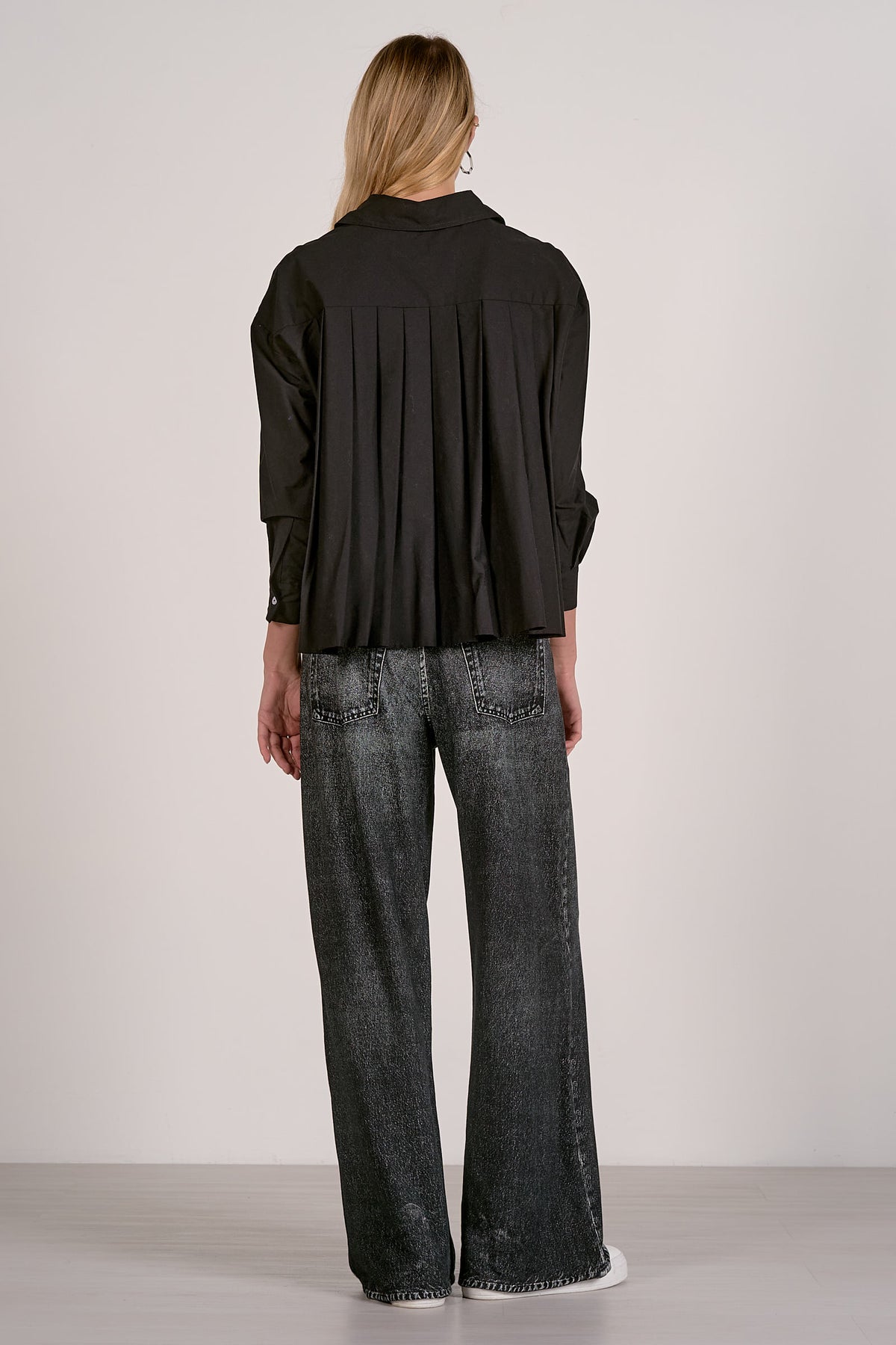 Elan Top