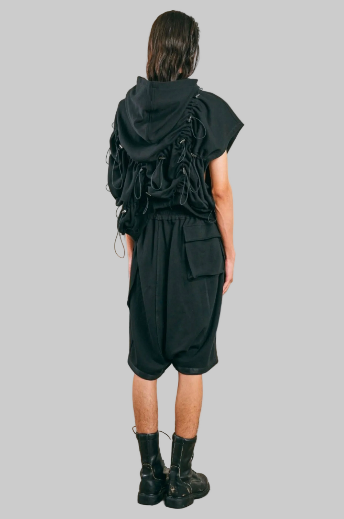 SLEEVELESS MULTI STRINGS HOODIE