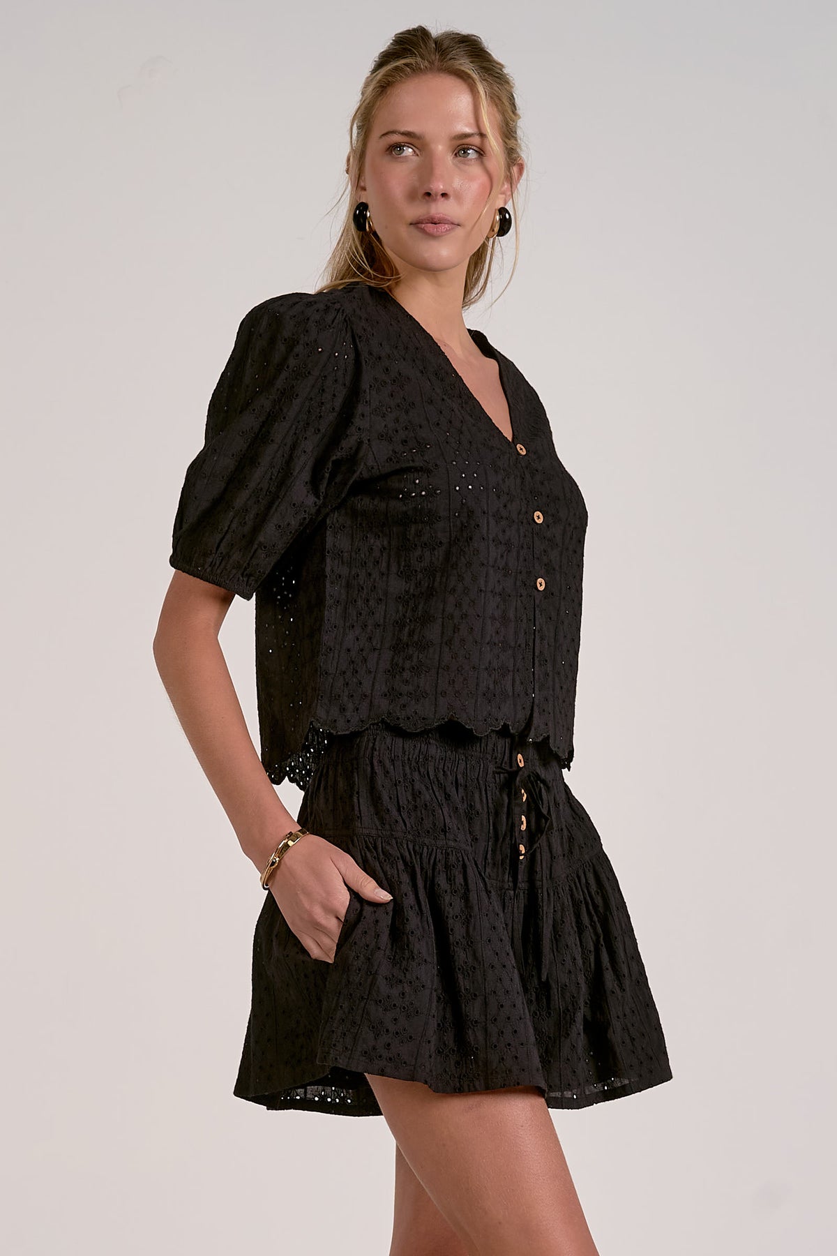 ELan 4 Short Button Front skirt